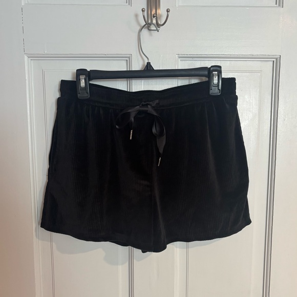 Black pajama shorts - Picture 1 of 3